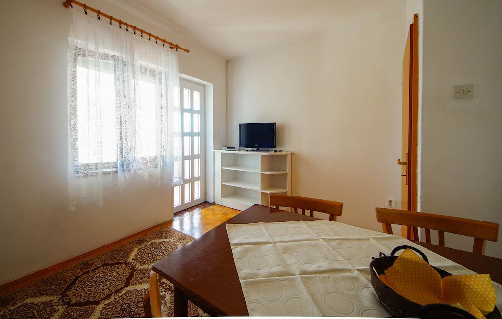 Apartments Lina Novi Vinodolski Room photo